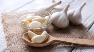 the best way to eat garlic